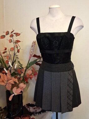 New Chic DEPT Holland Unique Pleated Pattern Mini Skirt High Quality Fashion M